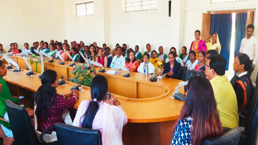 बाल विवाह, डायन कुप्रथा, बाल श्रम, ट्रैफिकिंग पर अंकुश लगाने के लिए बने कानून की जानकारी दी