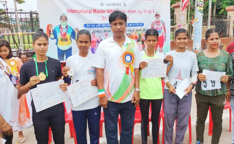 स्व नारायण साहू स्मृति दौड़ का आयोजन, विजेता हुए पुरस्कृत